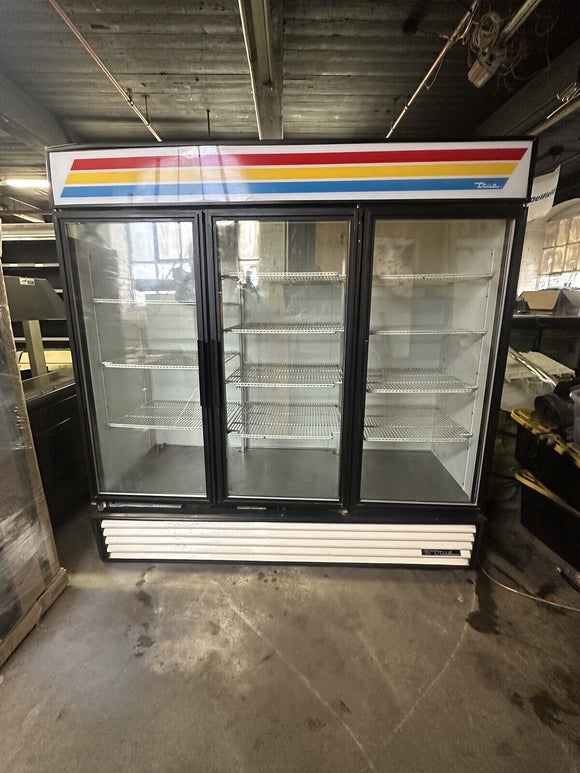 TRUE GDM-72 3 DOOR COMMERCIAL REFRIGERATOR COOLER GLASS DOOR MERCHANDISER USED