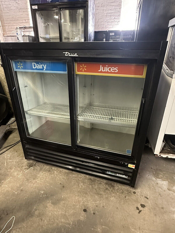 TRUE GDM-41SL-48-HC-LD 2 DOOR SLIDING GLASS REFRIGERATOR USED MERCHANDISER